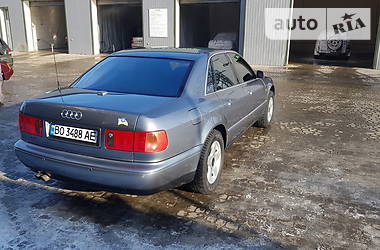 Седан Audi A8 1998 в Чорткове