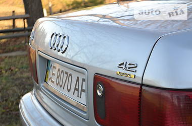Седан Audi A8 1997 в Снятині