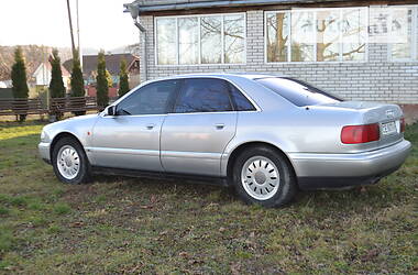 Седан Audi A8 1997 в 