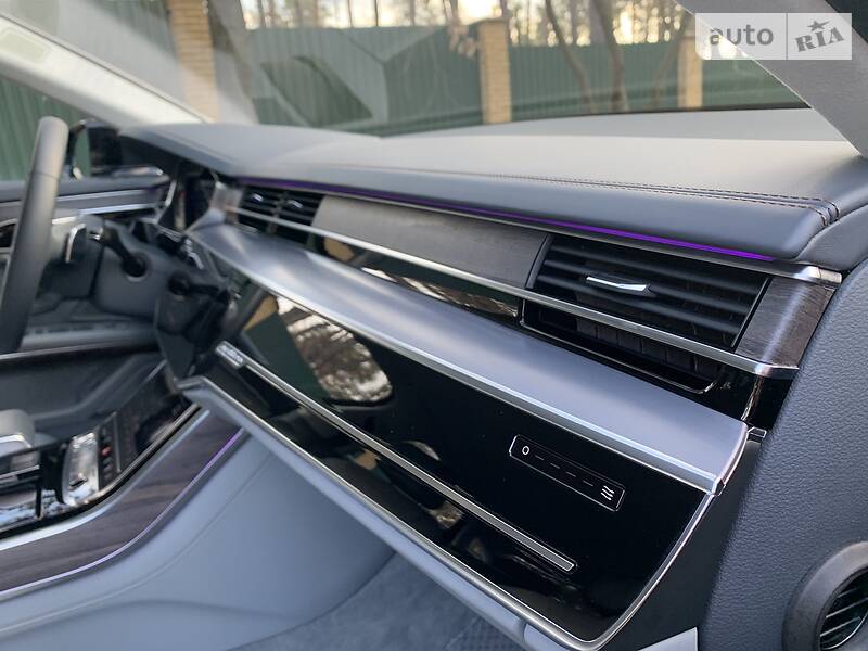 Седан Audi A8 2019 в Києві
