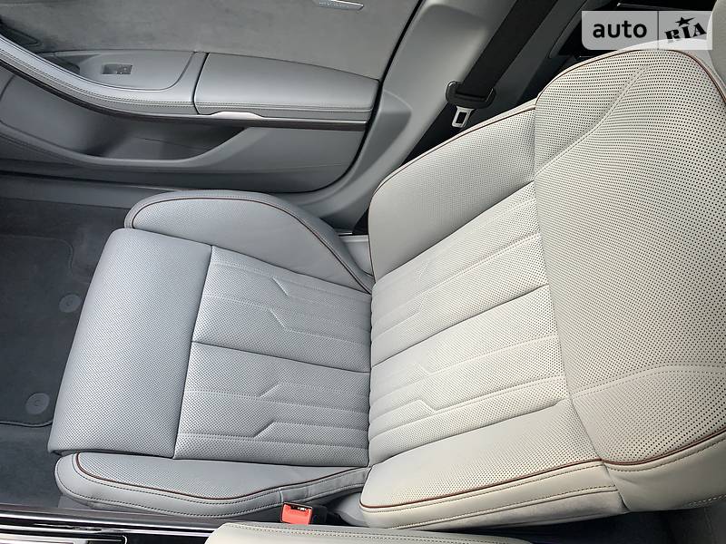 Седан Audi A8 2019 в Києві