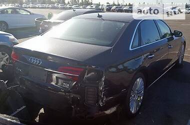 Седан Audi A8 2015 в Львове