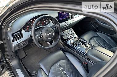Седан Audi A8 2013 в 