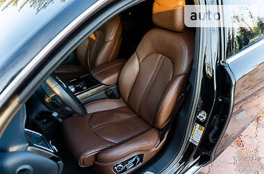Седан Audi A8 2016 в 