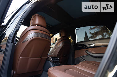 Седан Audi A8 2016 в 