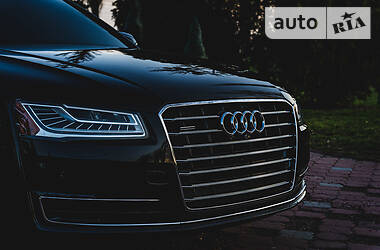 Седан Audi A8 2016 в 