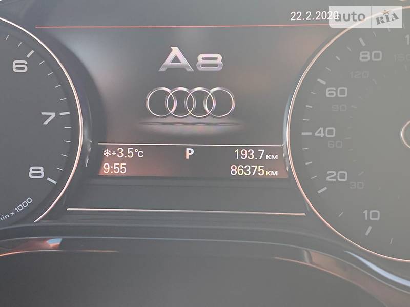 Седан Audi A8 2014 в Києві