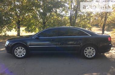 Седан Audi A8 2004 в 
