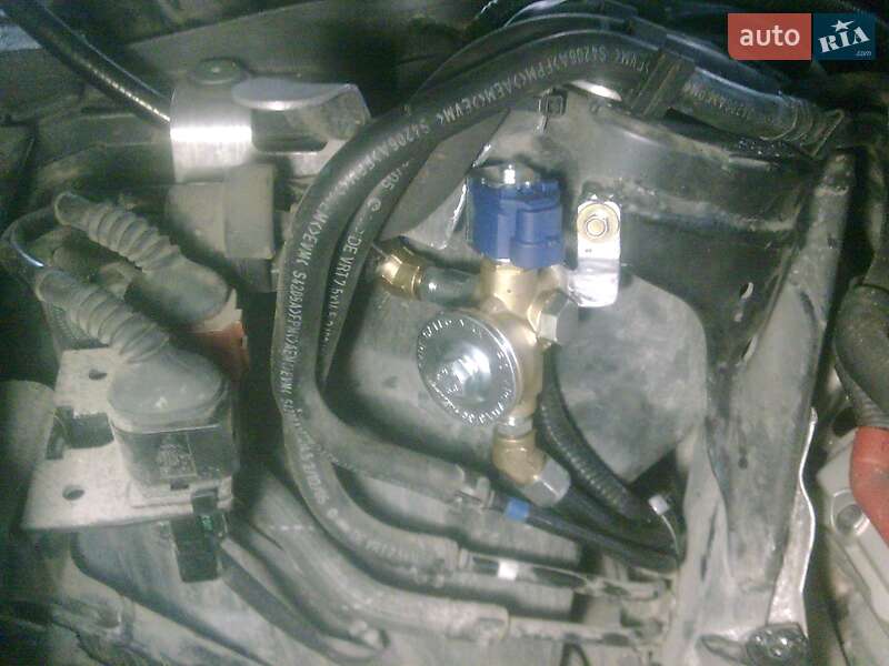 Седан Audi A8 2005 в Виннице