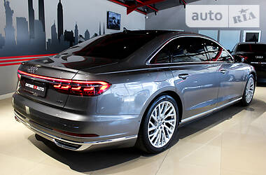 Седан Audi A8 2017 в 