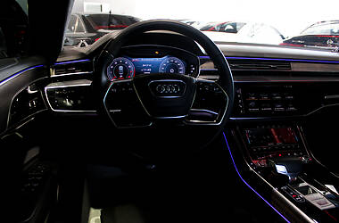Седан Audi A8 2017 в 
