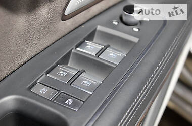 Седан Audi A8 2017 в 