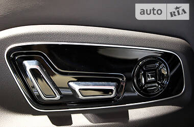 Седан Audi A8 2017 в 
