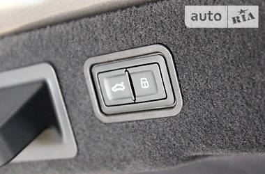 Седан Audi A8 2017 в 