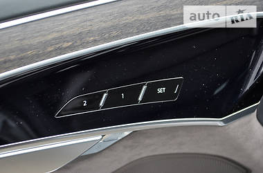 Седан Audi A8 2017 в 