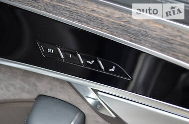 Седан Audi A8 2017 в 