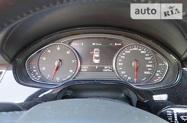 Седан Audi A8 2012 в Киеве