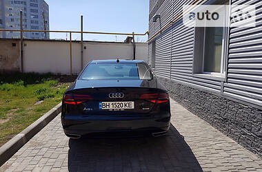 Седан Audi A8 2017 в Одессе