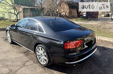 Седан Audi A8 2012 в Львове