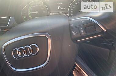 Седан Audi A8 2012 в Львове