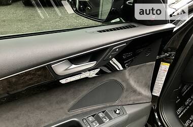 Седан Audi A8 2014 в Києві