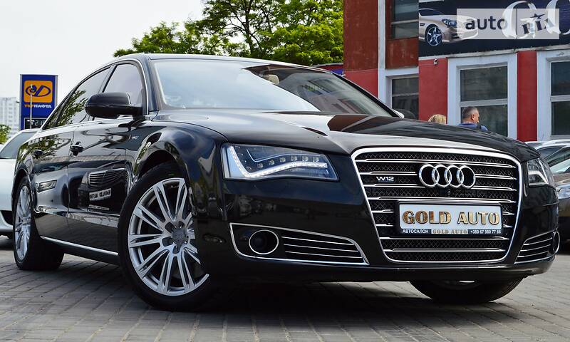 Седан Audi A8 2012 в Одесі