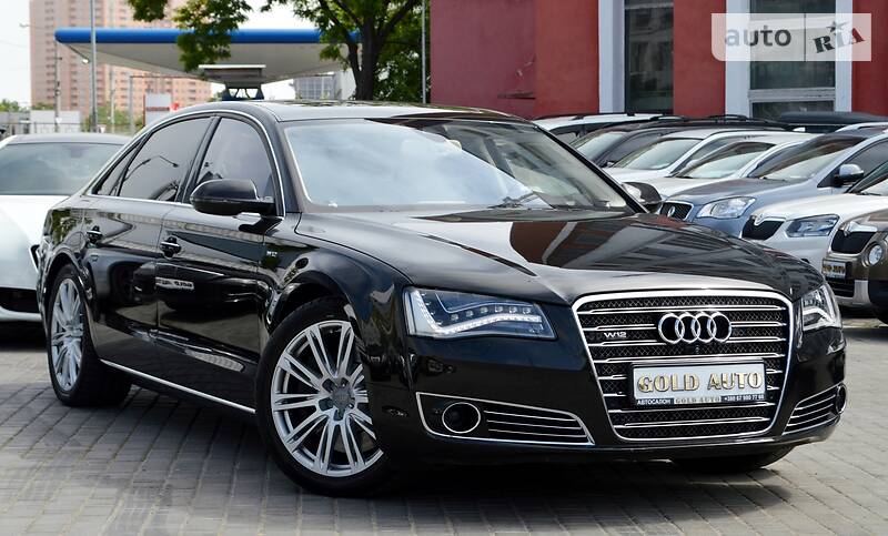 Седан Audi A8 2012 в Одесі