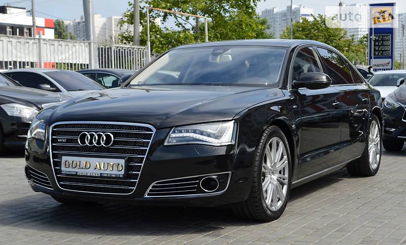 Седан Audi A8 2012 в Одесі