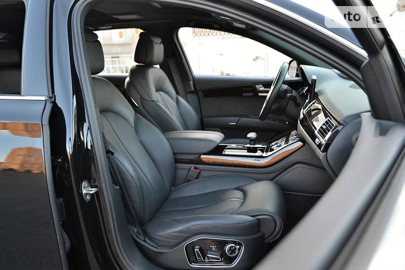 Седан Audi A8 2016 в Харькове