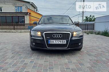 Седан Audi A8 2006 в Светловодске