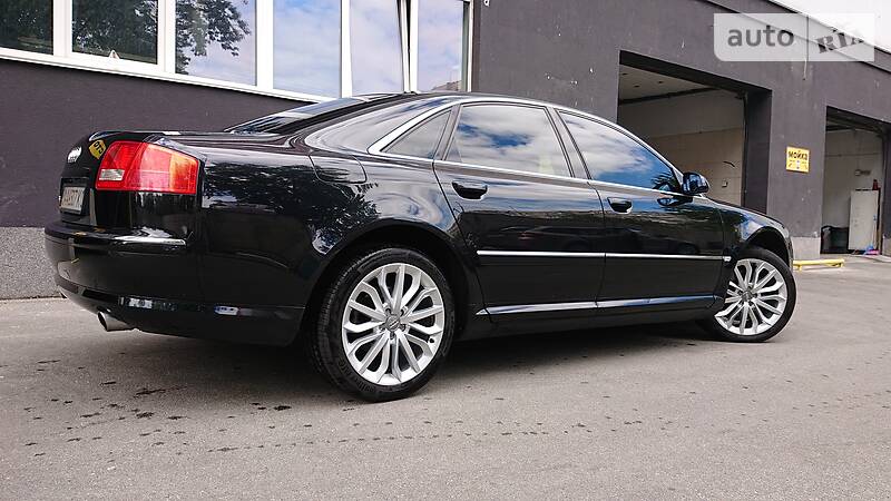 Седан Audi A8 2006 в Киеве