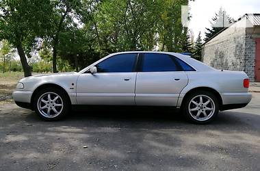 Седан Audi A8 1995 в Дружковке