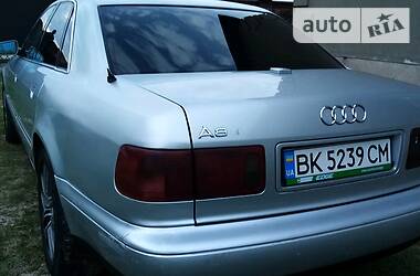 Седан Audi A8 1997 в Сарнах