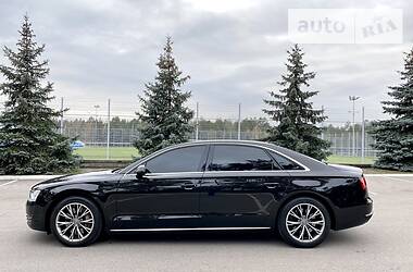 Седан Audi A8 2012 в Киеве