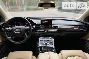 Седан Audi A8 2012 в Киеве