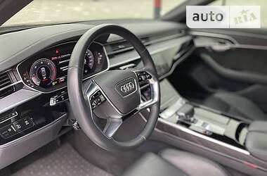 Седан Audi A8 2018 в Киеве