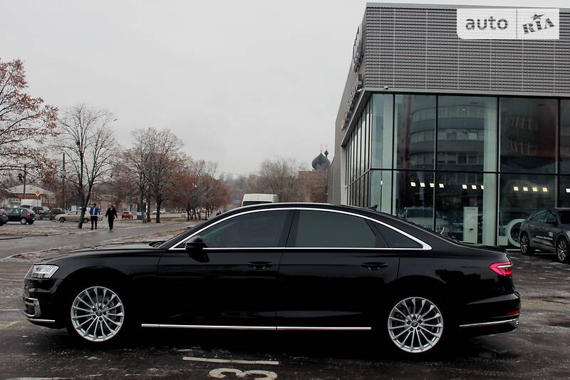 Седан Audi A8 2018 в Харькове