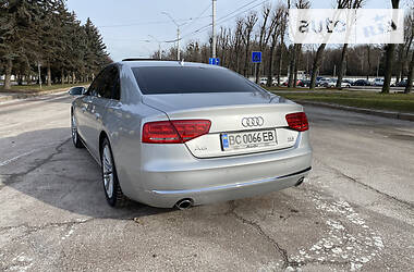 Седан Audi A8 2012 в Львове