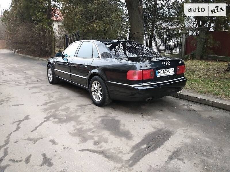 Седан Audi A8 2000 в Львове
