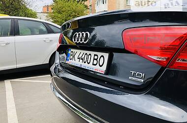 Седан Audi A8 2014 в Рівному