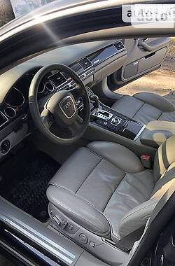 Седан Audi A8 2004 в Киеве