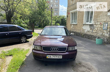 Седан Audi A8 1996 в Виннице