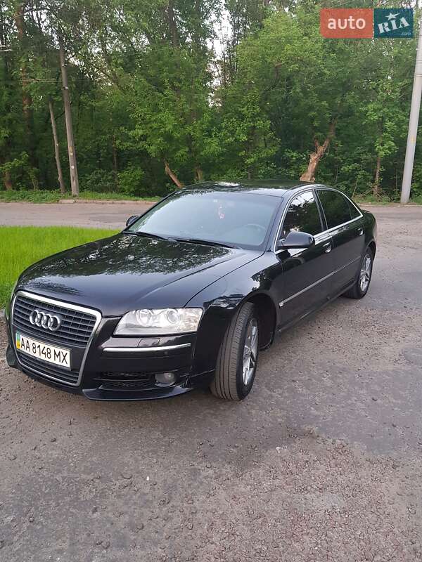 Седан Audi A8 2005 в Киеве