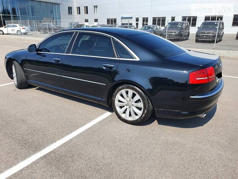 Седан Audi A8 2008 в Днепре