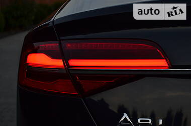 Седан Audi A8 2017 в Ровно