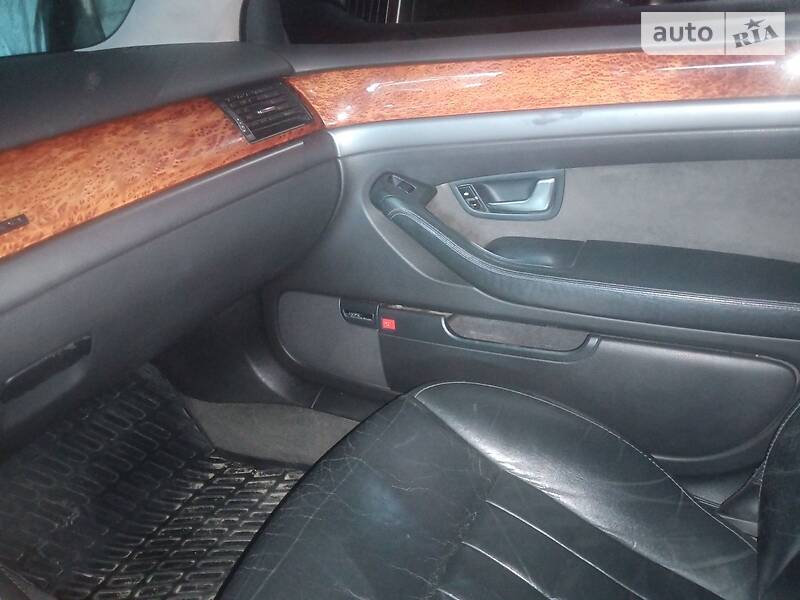 Седан Audi A8 2004 в Кременчуге