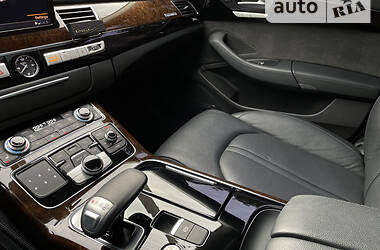 Седан Audi A8 2014 в Ужгороде