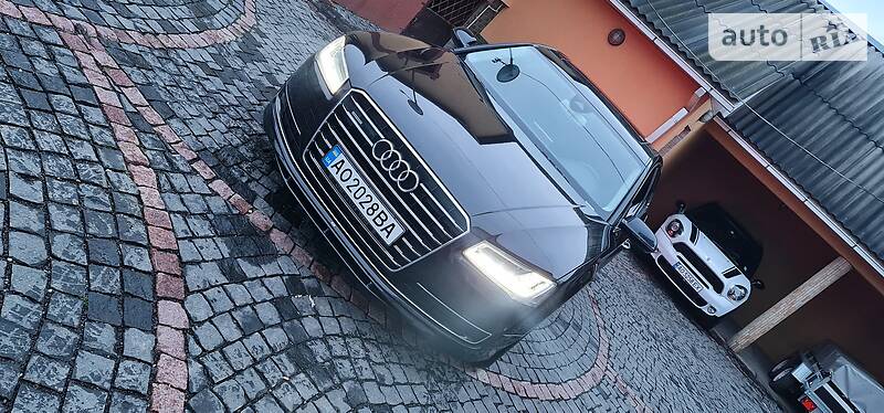 Седан Audi A8 2017 в Тячеве