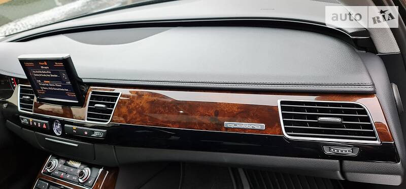 Седан Audi A8 2017 в Тячеве