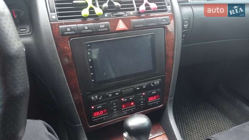 Седан Audi A8 2002 в Шептицькому